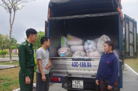 Thu giữ 3 tấn mỡ động vật không rõ nguồn gốc