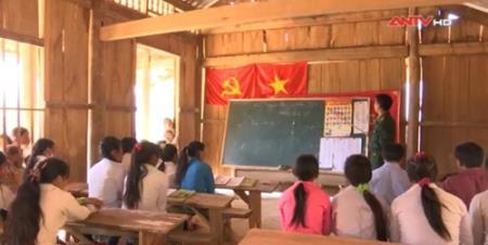 Lớp "xóa mù" trên vùng biên Sốp Cộp