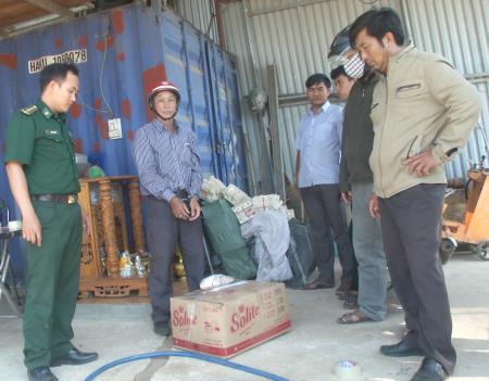 Triệt phá đường dây mua bán, vận chuyển “thần chết”