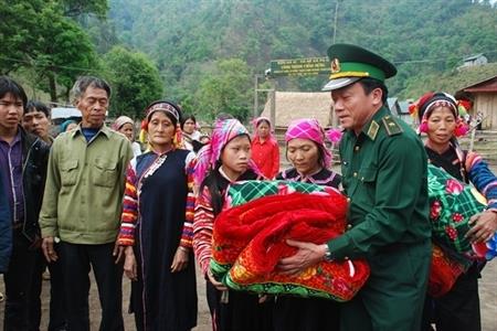 Bức tranh đa sắc màu đang dần mai một