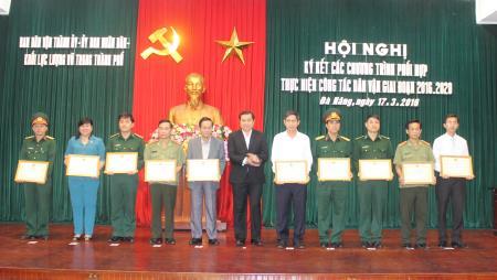 Đà Nẵng: Ký kết thực hiện chương trình phối hợp công tác dân vận giai đoạn 2016-2020