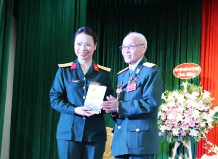 Dũng sĩ Đồi Xanh kể chuyện đánh trận Điện Biên Phủ