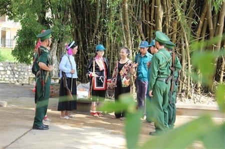 Phát huy vai trò của người cao tuổi trong tự quản đường biên, mốc giới