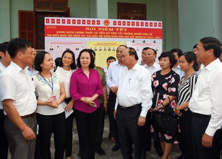 Thủ tướng Chính phủ Nguyễn Xuân Phúc tiếp xúc cử tri tại Hải Phòng