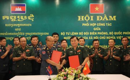 Nâng cao hiệu quả hợp tác trong quản lý, bảo vệ biên giới Việt Nam-Campuchia
