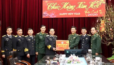 Cục Chính trị BĐBP thăm, chúc tết Cục Chính trị Quân chủng Hải quân