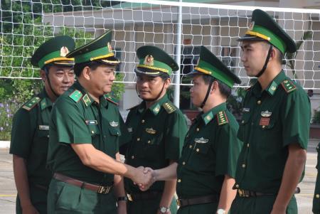 Thiếu tướng Lê Thái Ngọc kiểm tra công tác tuyên truyền, PBGDPL tại An Giang