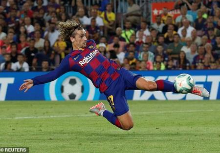 Griezmann tỏa sáng giúp Barcelona có chiến thắng đầu tiên