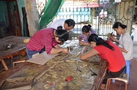 Giảm nghèo nhờ chạm bạc