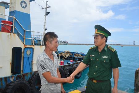 Người sĩ quan Biên phòng trên đảo Trường Sa