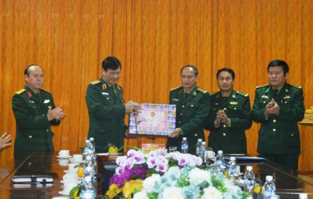 Bộ Tư lệnh Quân khu 4 kiểm tra công tác sẵn sàng chiến đấu tại BĐBP Hà Tĩnh