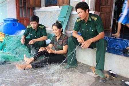 Sống động hình ảnh người lính dân vận