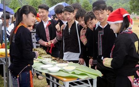 Về đâu bản sắc Việt Nam?