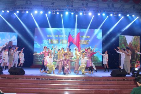 Làm sâu sắc thêm tình hữu nghị Việt Nam - Campuchia