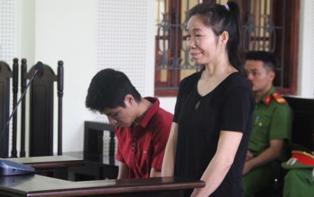 Chị trốn truy nã, em vào tù vì cấu kết đưa phụ nữ sang Trung Quốc