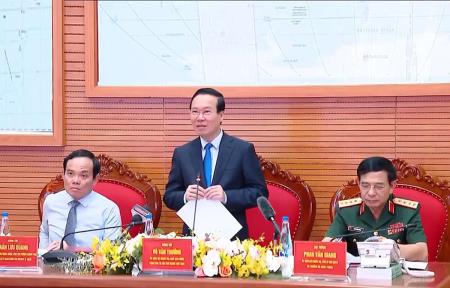 Chủ tịch nước Võ Văn Thưởng kiểm tra công tác ứng trực cứu hộ, cứu nạn tại Bộ Quốc phòng