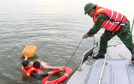 Nâng cao trình độ chuyên môn phục vụ tìm kiếm, cứu hộ cứu nạn