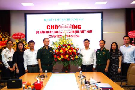 Đảng ủy, Bộ Tư lệnh BĐBP chúc mừng các cơ quan báo chí tại Hà Nội