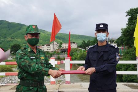 Tuần tra liên hợp thực thi pháp luật trên biên giới Lai Châu - Vân Nam