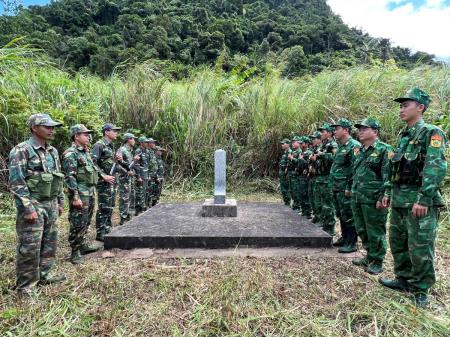 Đồn Biên phòng cửa khẩu quốc tế La Lay tuần tra song phương với Đại đội Biên phòng 511