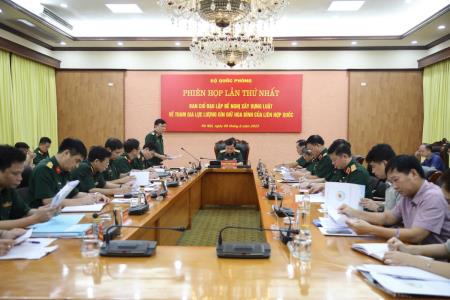 Tiếp tục hoàn thiện hệ thống văn bản quy phạm pháp luật của Việt Nam liên quan đến lĩnh vực gìn giữ hòa bình Liên hợp quốc