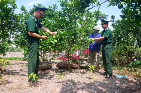Học Bác làm dân vận khéo ở địa bàn tuyến biển