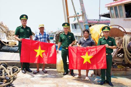 Đưa Luật Biên phòng Việt Nam đến với cán bộ, nhân dân biên giới biển