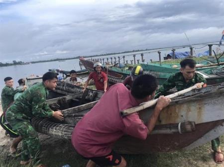 Các tỉnh, thành phố chủ động ứng phó với mưa lớn và gió mạnh trên biển