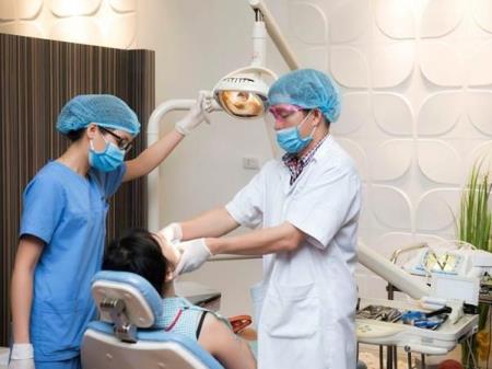 Cải thiện nụ cười với niềng răng mắc cài từ Nha khoa quốc tế Phú Hòa