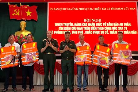 Nâng cao nhận thức đảm bảo an toàn và tìm kiếm cứu nạn cho ngư dân