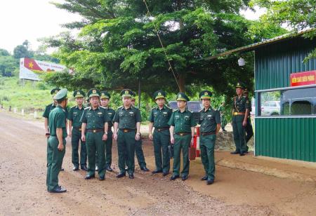 Trung tướng Lê Đức Thái kiểm tra công tác quản lý, bảo vệ biên giới, sẵn sàng chiến đấu tại BĐBP Đăk Nông