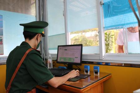 Đẩy mạnh cải cách thủ tục hành chính gắn với chuyển đổi số