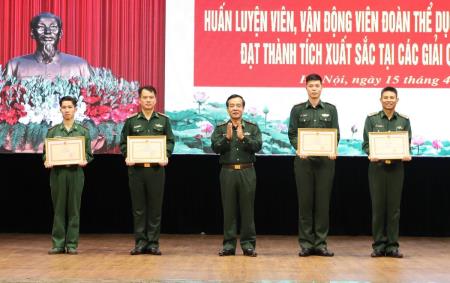Truyền thống tự hào, khát khao vươn tới những đỉnh cao