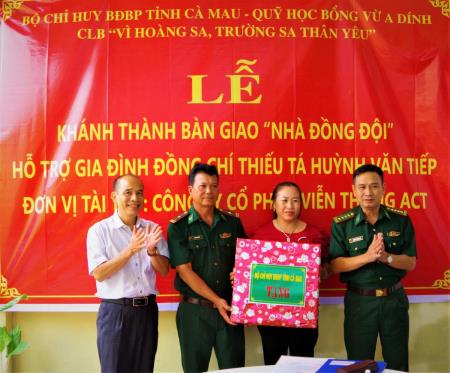 BĐBP Cà Mau bàn giao “Nhà đồng đội” cho quân nhân có hoàn cảnh khó khăn