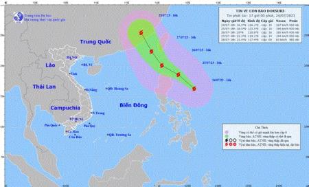 Bão Doksuri giật cấp 17 gây gió mạnh, sóng lớn trên biển Đông