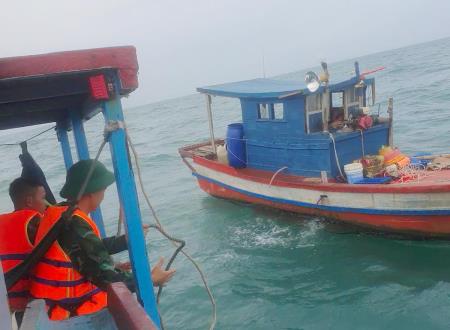 Cứu nạn thành công tàu cá gặp nạn ngoài khơi vùng biển Kiên Giang