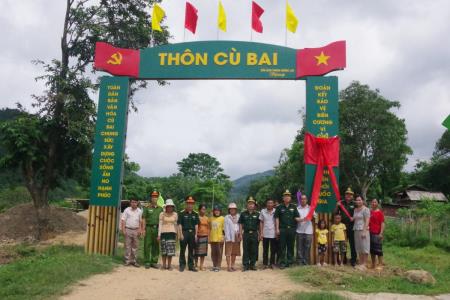 Khánh thành, bàn giao công trình dân sinh cho nhân dân khu vực biên giới tỉnh Quảng Trị
