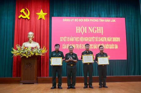 BĐBP Đắk Lắk: Sơ kết 5 năm thực hiện Nghị quyết 33 và Nghị quyết 29 của Bộ Chính trị