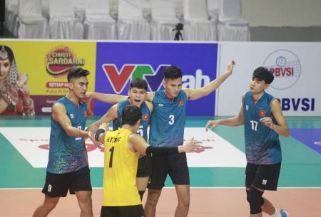 “Bài toán” khó của huấn luyện viên Trần Đình Tiền trước giai đoạn 2, SEA V.League 2023