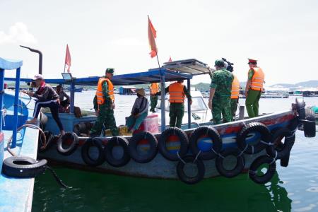 Đảm bảo an ninh trật tự trên vịnh Vân Phong