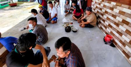 Bắt quả tang 11 đối tượng đánh bạc trái phép