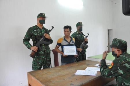 Khởi tố đối tượng tàng trữ trái phép chất ma túy