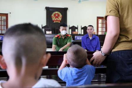 Bi kịch gia đình hai bố con lần lượt nhận án tử hình vì vận chuyển ma túy