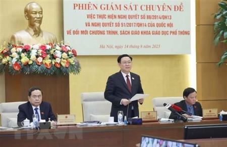 Đánh giá kỹ về chủ trương một chương trình nhiều bộ sách giáo khoa