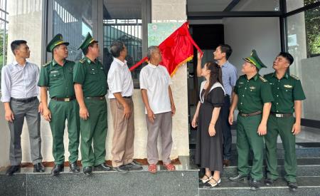 BĐBP Quảng Trị: Trao tặng 3 căn nhà cho gia đình quân nhân và thân nhân liệt sĩ