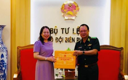 Phó Chủ tịch nước Võ Thị Ánh Xuân thăm, động viên cán bộ, chiến sĩ cơ quan Thường trực Bộ Tư lệnh BĐBP