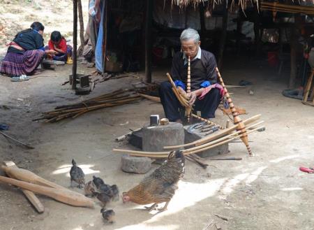 Réo rắt khèn Mông giữa sâu thẳm rừng già