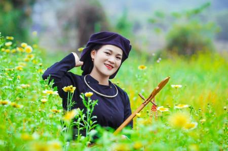Gửi tình yêu quê hương đất nước qua những vần thơ