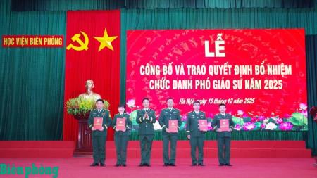 Công bố và trao quyết định bổ nhiệm chức danh Phó Giáo sư năm 2025