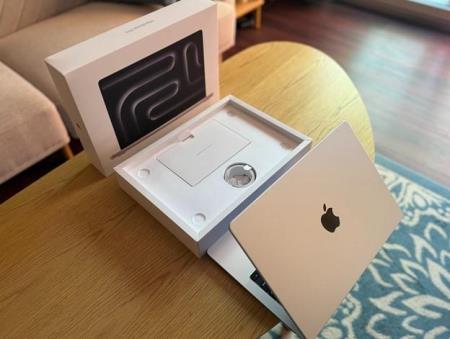 MacBook Pro M5 và khả năng chạy AI on-device: Neural Engine Neural Accelerator có gì nổi bật?